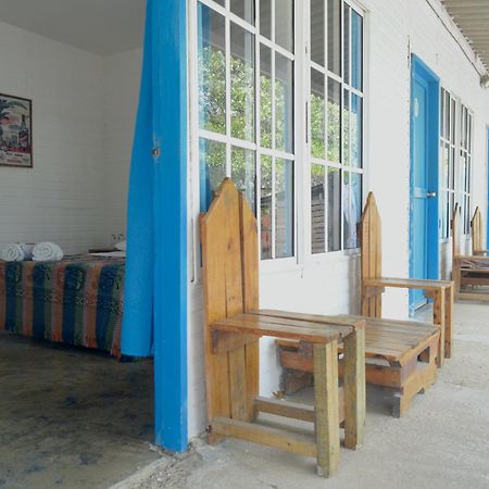 Playa Del Ritmo Beach Hostel & Bar - Adults Only ซันตามาร์ตา ภายนอก รูปภาพ