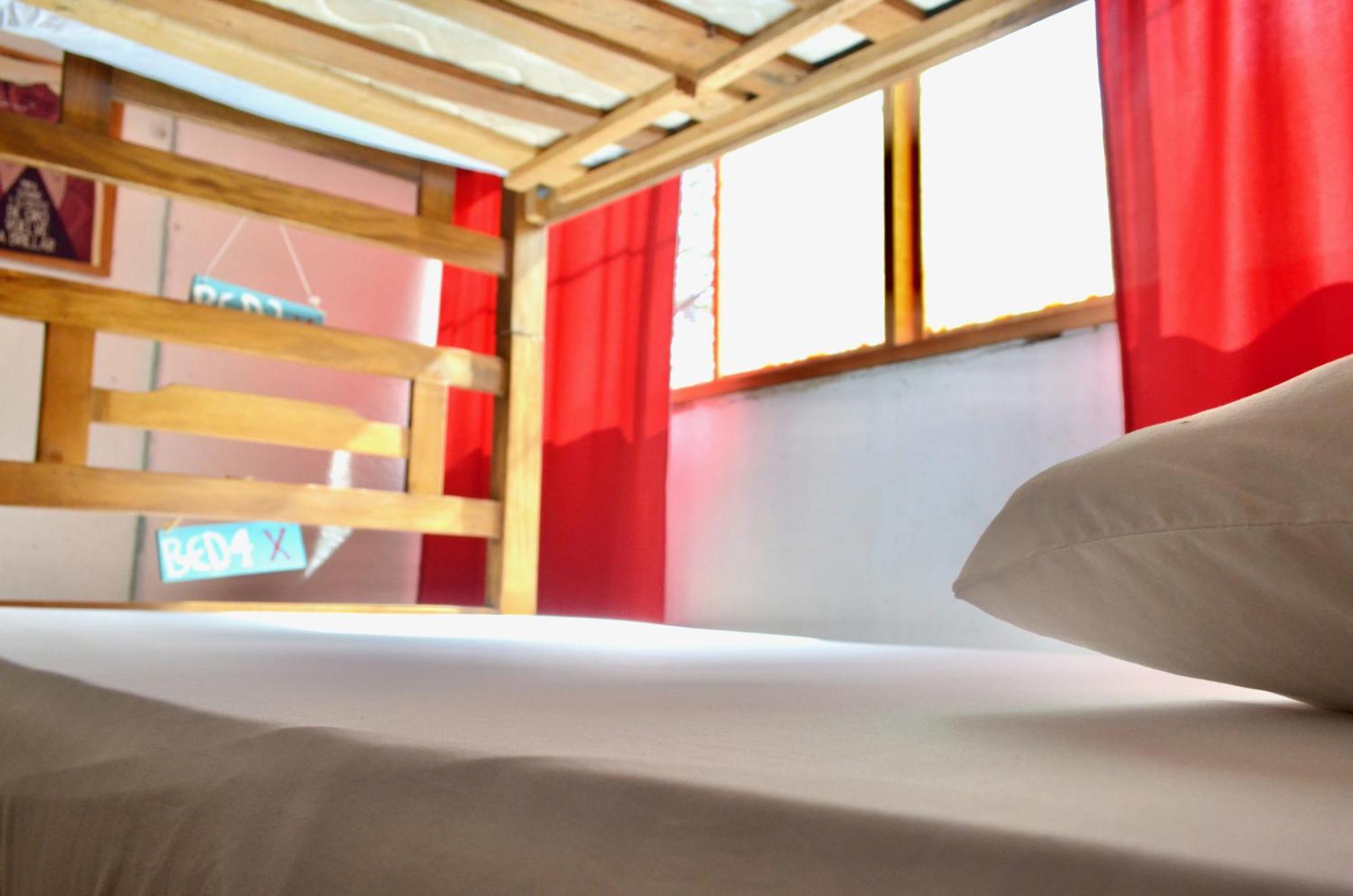 Playa Del Ritmo Beach Hostel & Bar - Adults Only ซันตามาร์ตา ภายนอก รูปภาพ