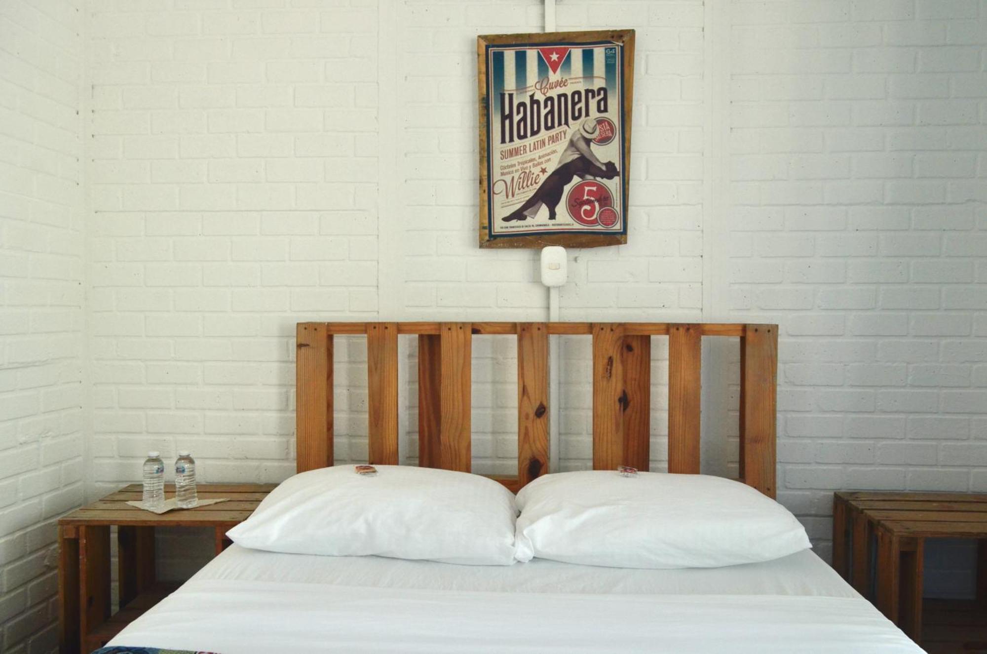 Playa Del Ritmo Beach Hostel & Bar - Adults Only ซันตามาร์ตา ภายนอก รูปภาพ