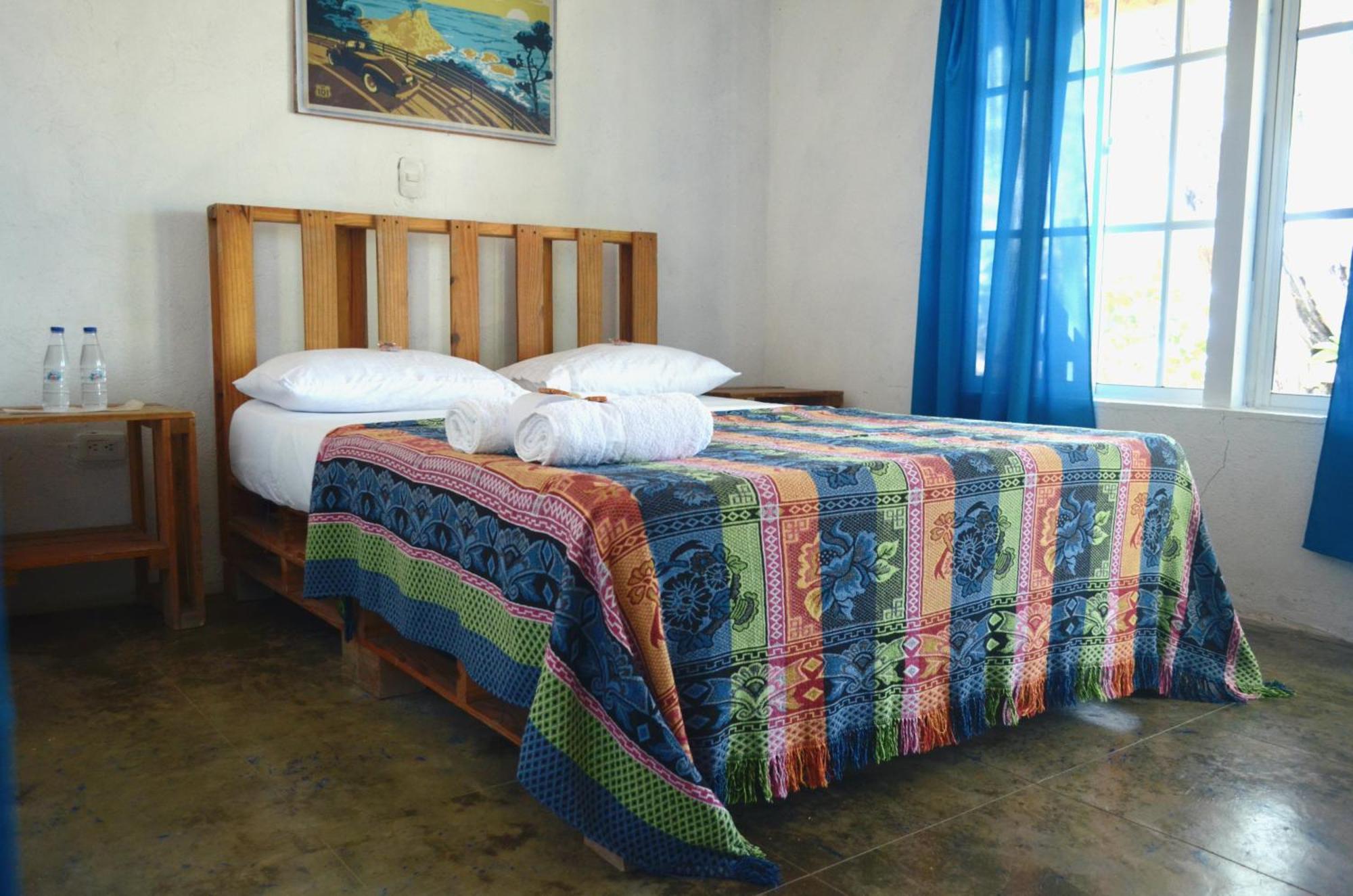 Playa Del Ritmo Beach Hostel & Bar - Adults Only ซันตามาร์ตา ภายนอก รูปภาพ