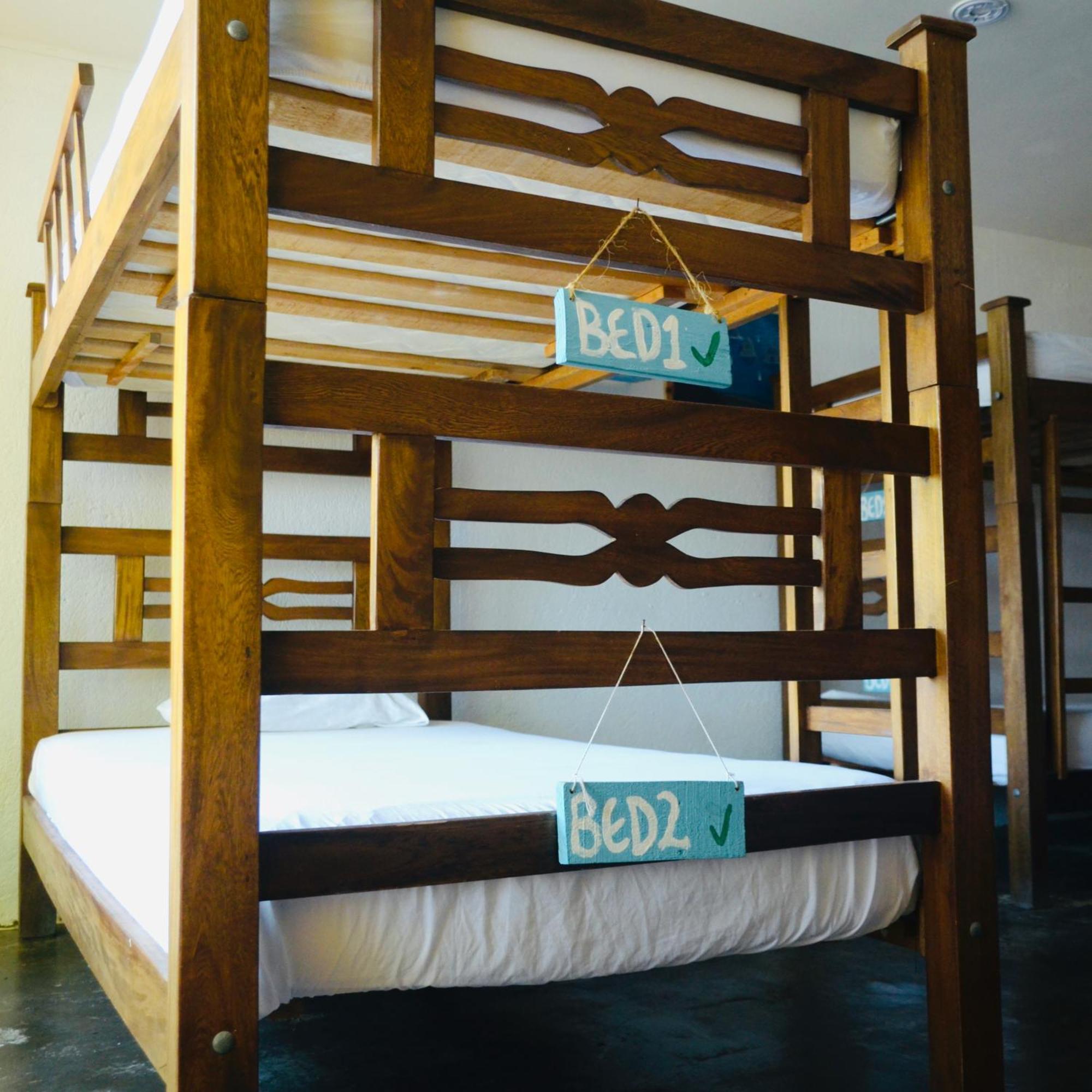 Playa Del Ritmo Beach Hostel & Bar - Adults Only ซันตามาร์ตา ภายนอก รูปภาพ